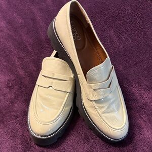 EUC Sz 11M Franco Sarto cream faux leather loafers